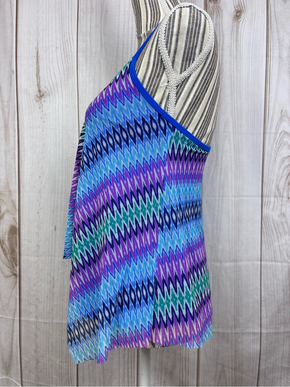 Beach House Flyaway Mesh Swim Tankini Top Razorback Lined Flowy Chevron Size 6 - Picture 2 of 9